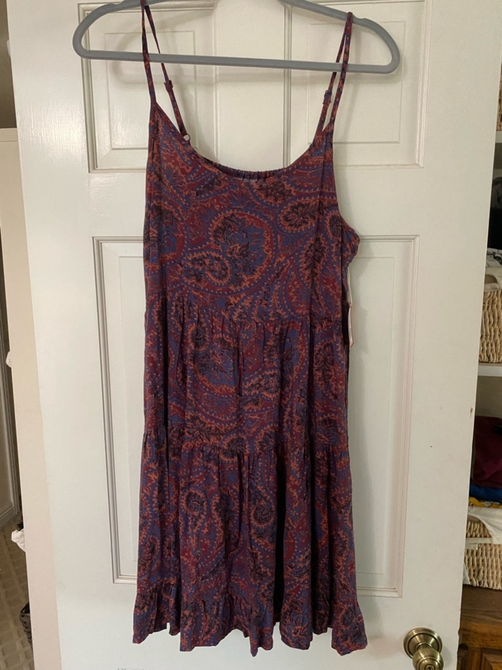 Women's Sleeveless Paisley Sundress
